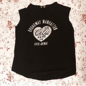 black graphic workout top 🖤